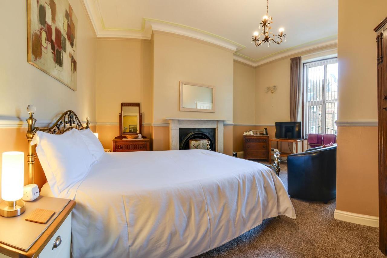 Pannett House Bed & Breakfast, Beautiful Victorian Residence Уитби Экстерьер фото