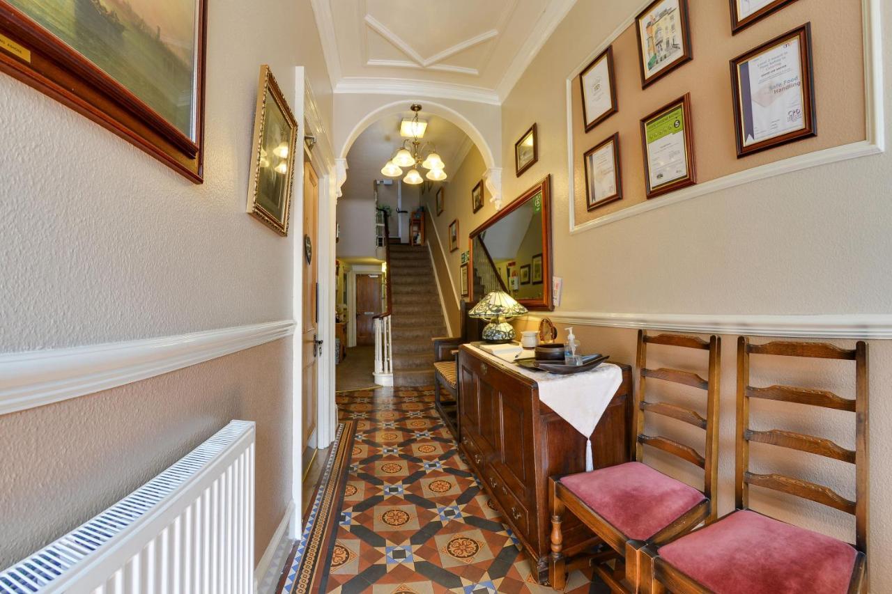 Pannett House Bed & Breakfast, Beautiful Victorian Residence Уитби Экстерьер фото